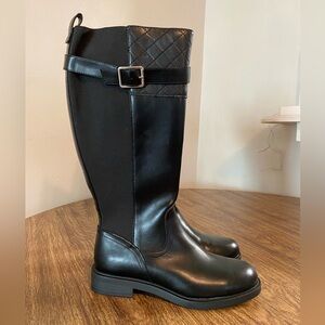St. John's Bay Black Knee Boots sz 8, Equestrian Zip Up